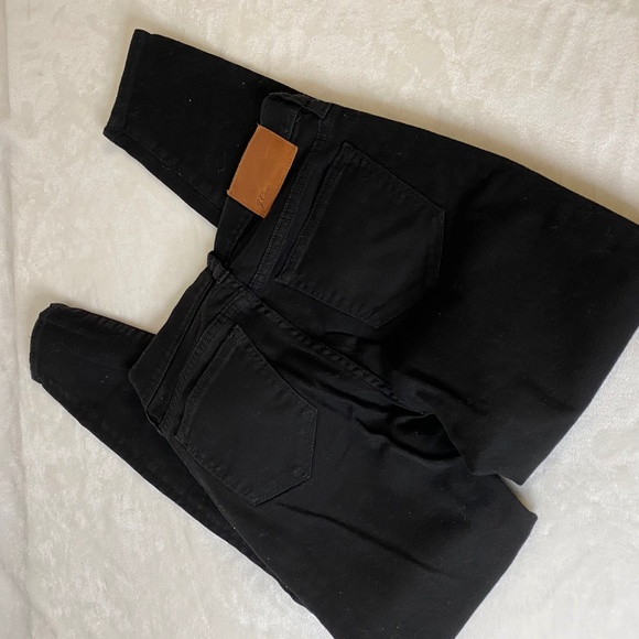 J. CREW | Toothpick Jean in True Black - Picture 4 of 6